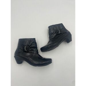 NWOT Black Leather Heeled Booties 8.5